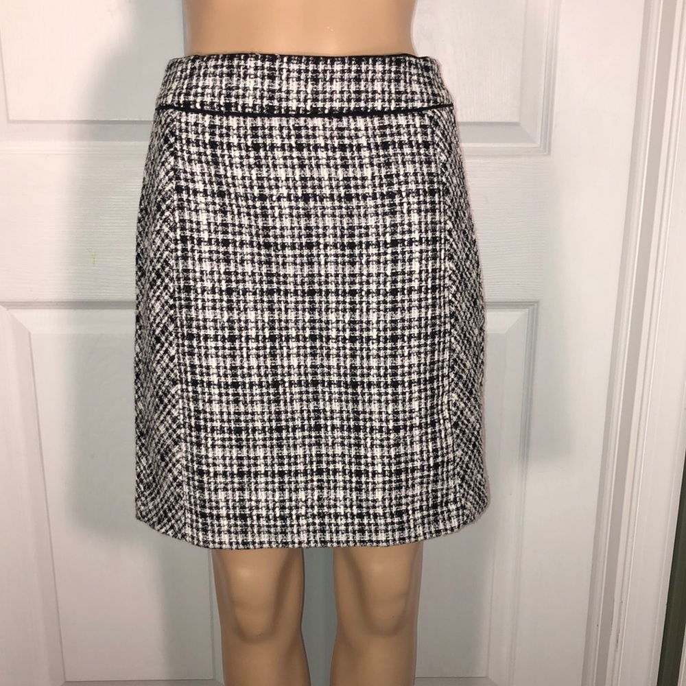 White House Black Market Black & White Skirt 2